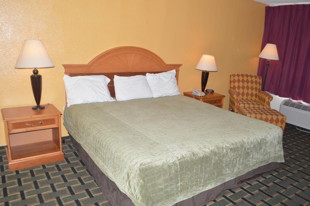 Rodeway Inn Denmark-Jackson Δωμάτιο φωτογραφία