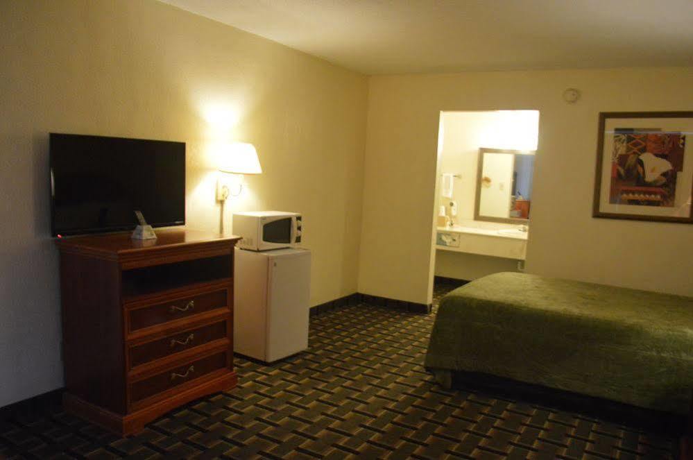 Rodeway Inn Denmark-Jackson Εξωτερικό φωτογραφία