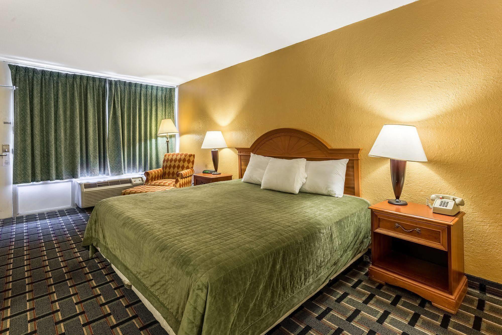 Rodeway Inn Denmark-Jackson Εξωτερικό φωτογραφία